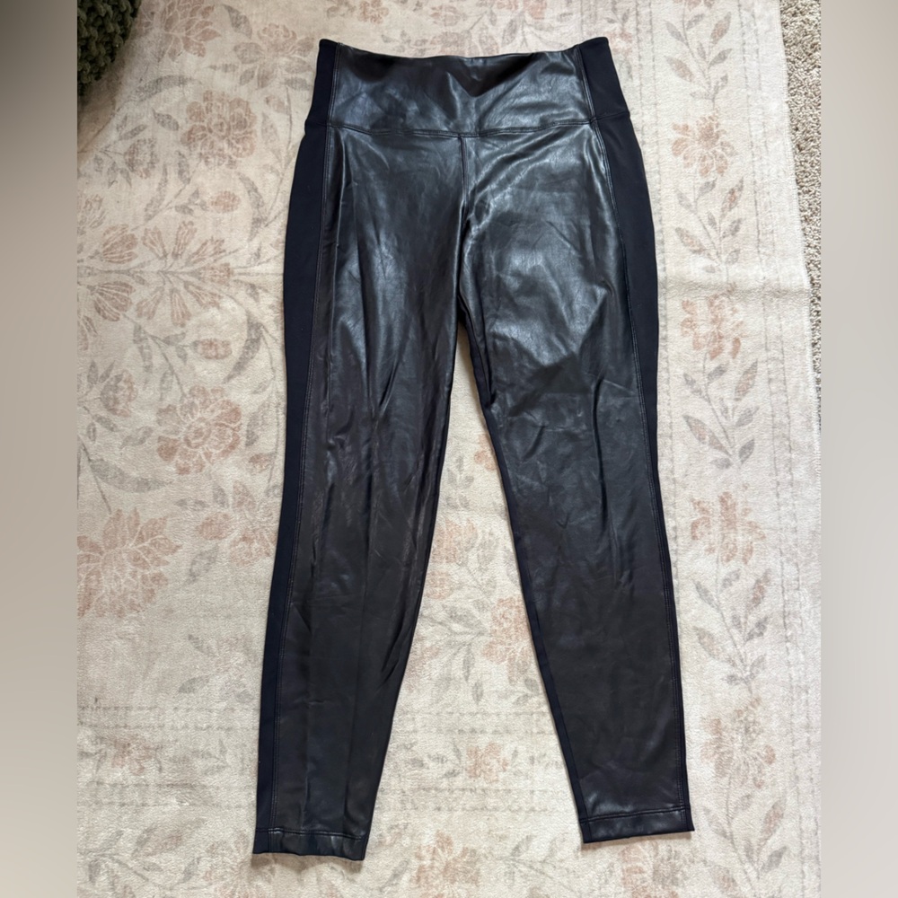 Athleta Delancy Shine Tight Black Legging Size M - Picture 4 of 9